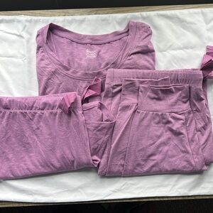 Felina Women's Pajama Set in Lavender